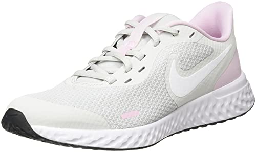 NIKE Revolution 5, Zapatillas Unisex niños, Photon Dust/White/Pink Foam, 23.5 EU