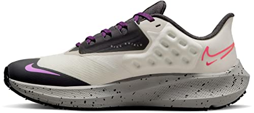 Nike Air Zoom Pegasus 39 Shield, Sneaker Mujer, Light Bone/Vivid Purple-Cobblestone, EU