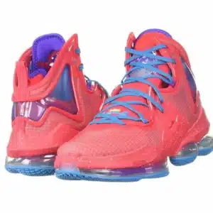 zapatillas de baloncesto LeBron Nike